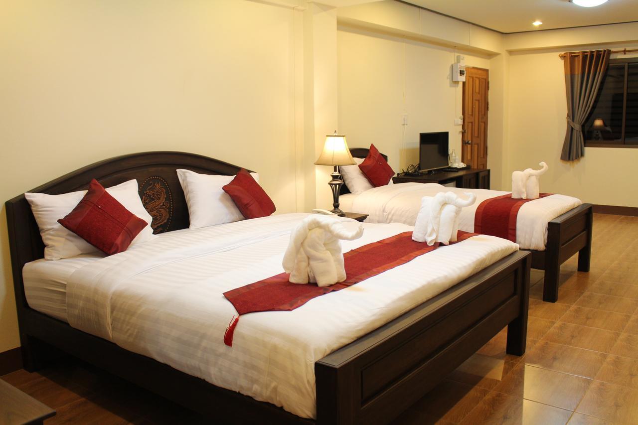 NanBaanKhun Hotel Buitenkant foto
