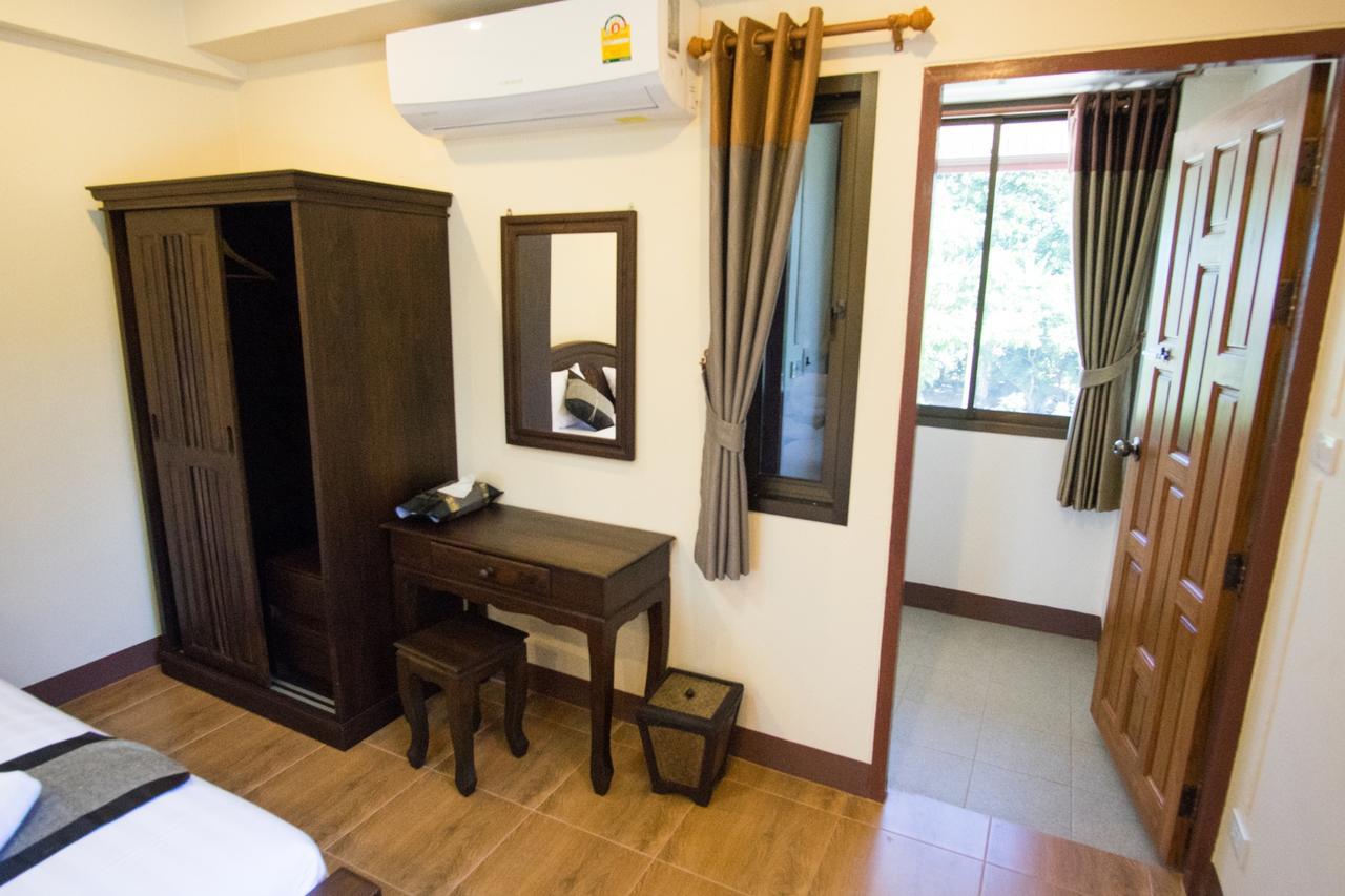 NanBaanKhun Hotel Buitenkant foto