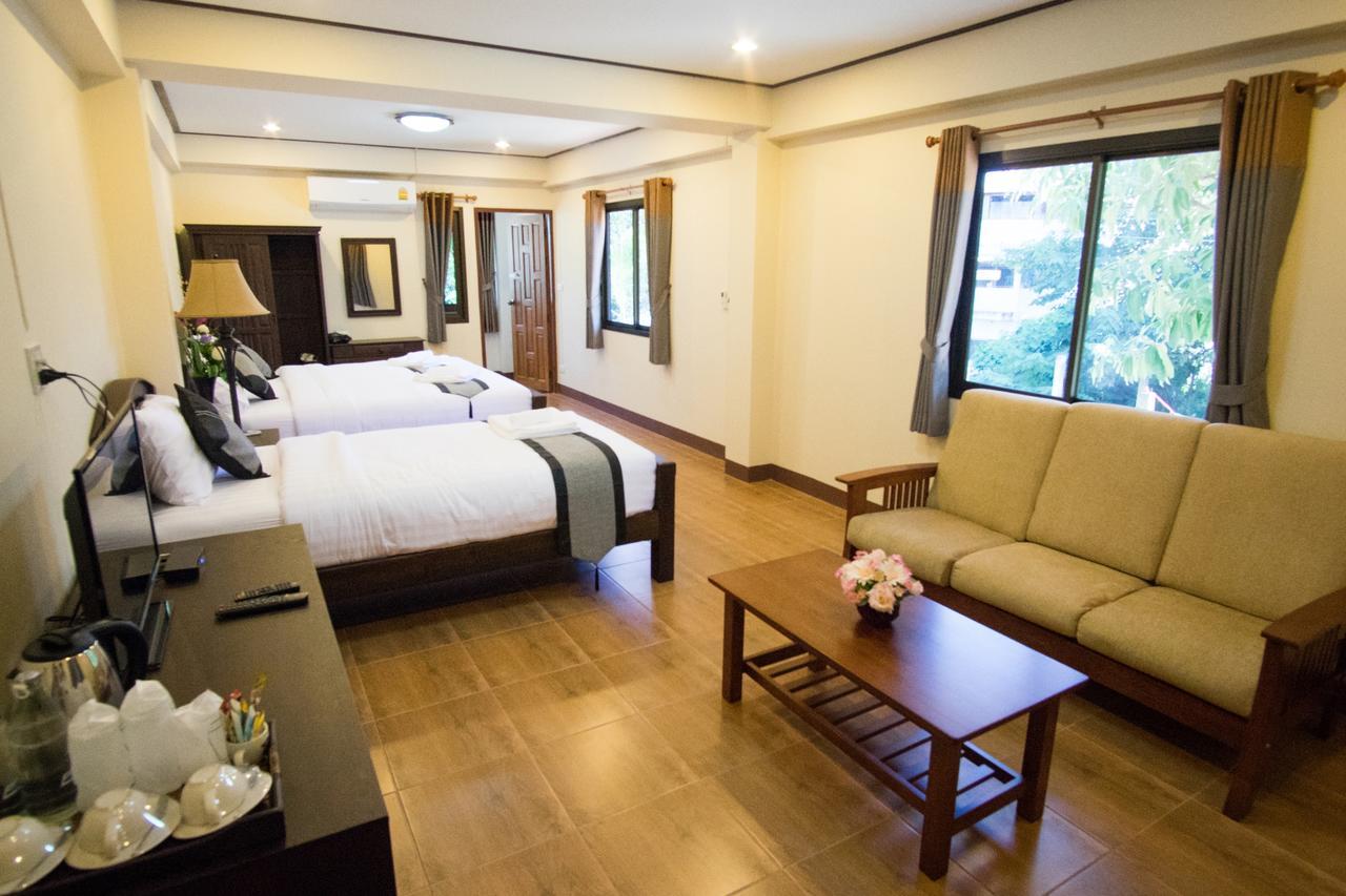 NanBaanKhun Hotel Buitenkant foto