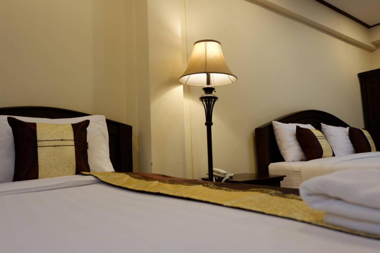 NanBaanKhun Hotel Buitenkant foto