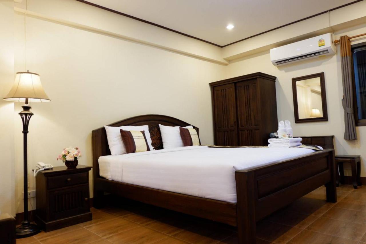NanBaanKhun Hotel Buitenkant foto