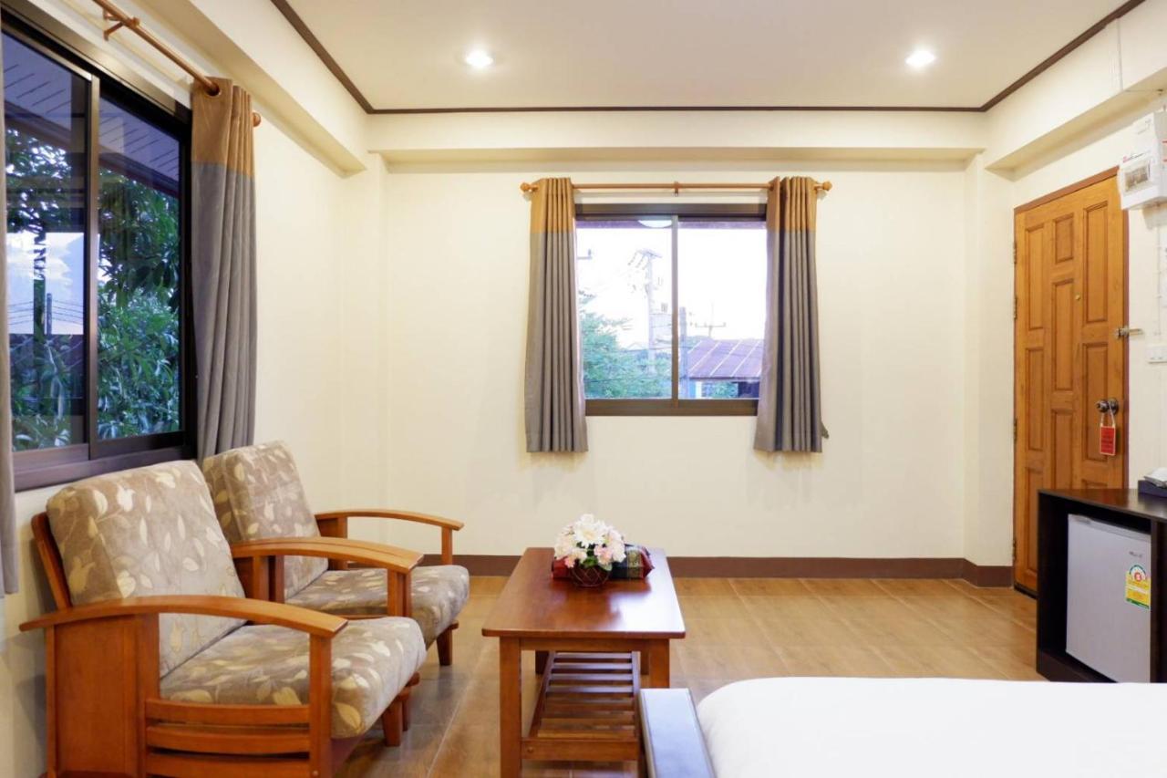 NanBaanKhun Hotel Buitenkant foto