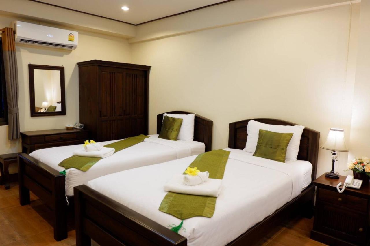 NanBaanKhun Hotel Buitenkant foto