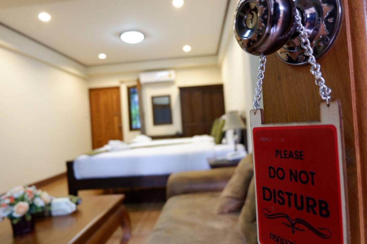 NanBaanKhun Hotel Buitenkant foto