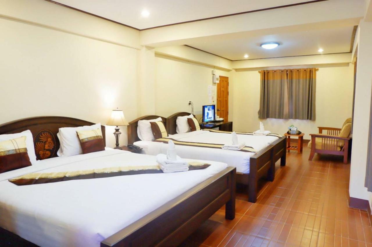 NanBaanKhun Hotel Buitenkant foto